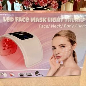 LED Face Mask Light Therapy - White and Red BEUWE